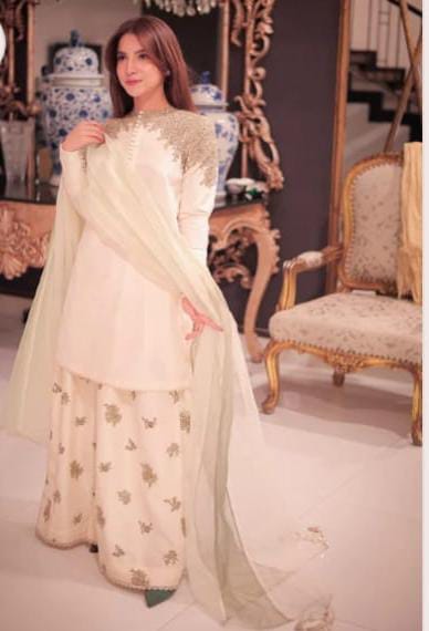 Azadi sale 50% Arabi lawn 3pcs suit summer collection
